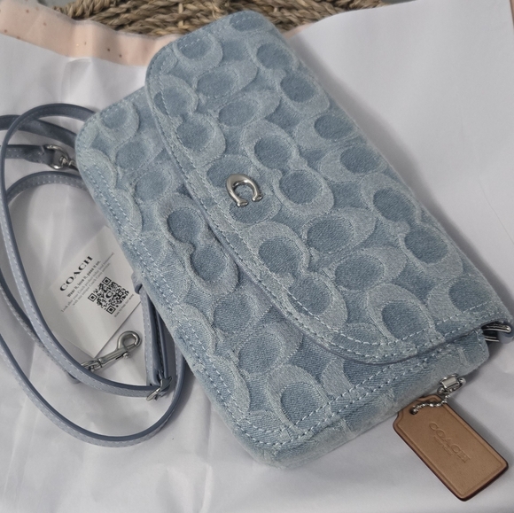 Coach Hayden Crossbody In Signature light Denim crossbody clutch Limited Edition - Picture 4 of 9